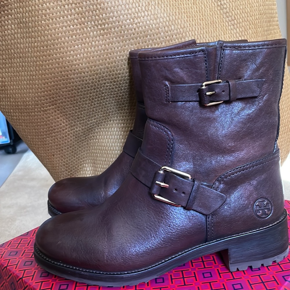 Tory Burch boots - Picture 2 of 6